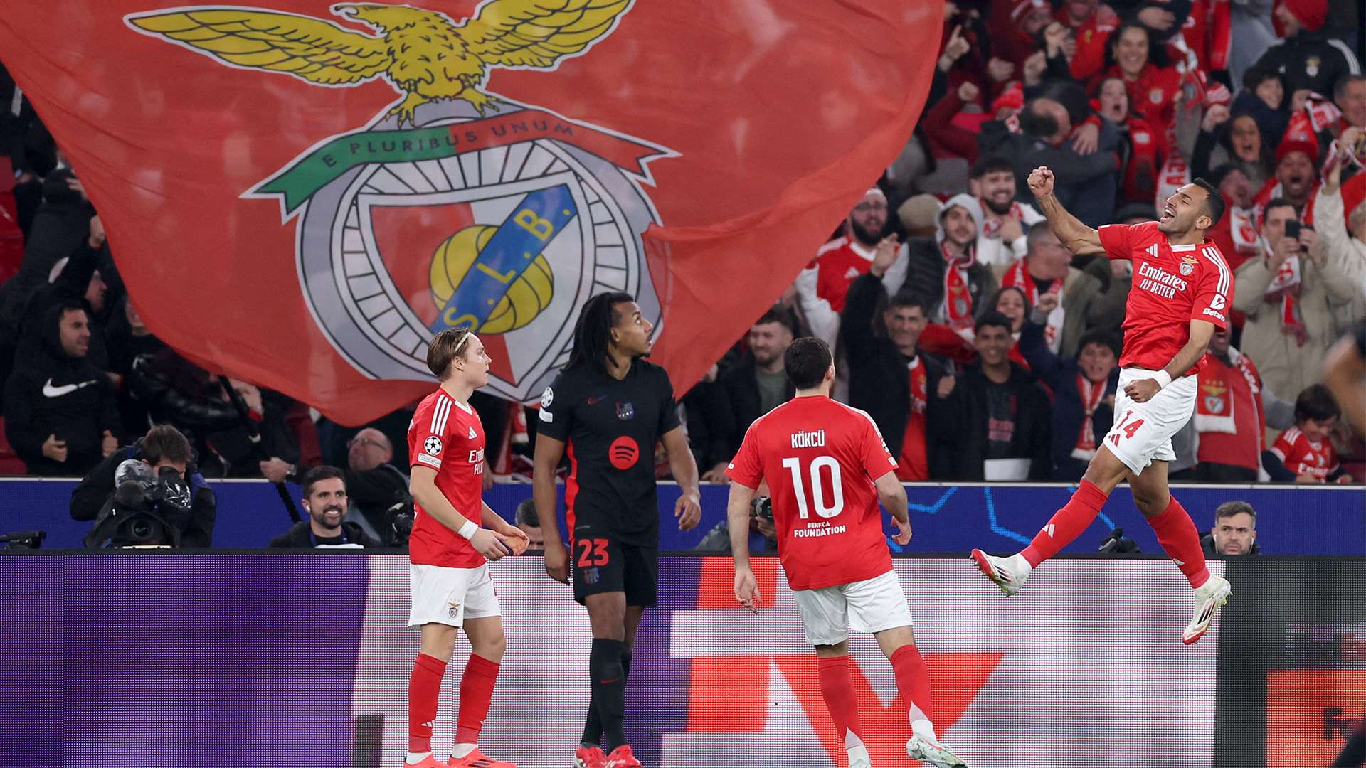 后撤步三分 后撤步三分